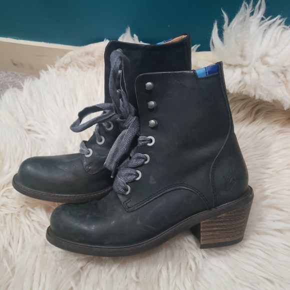 John Fluevog Adriana Nuni Lace-Up Winter Boot 6.5 Discontinued - Picture 3 of 6